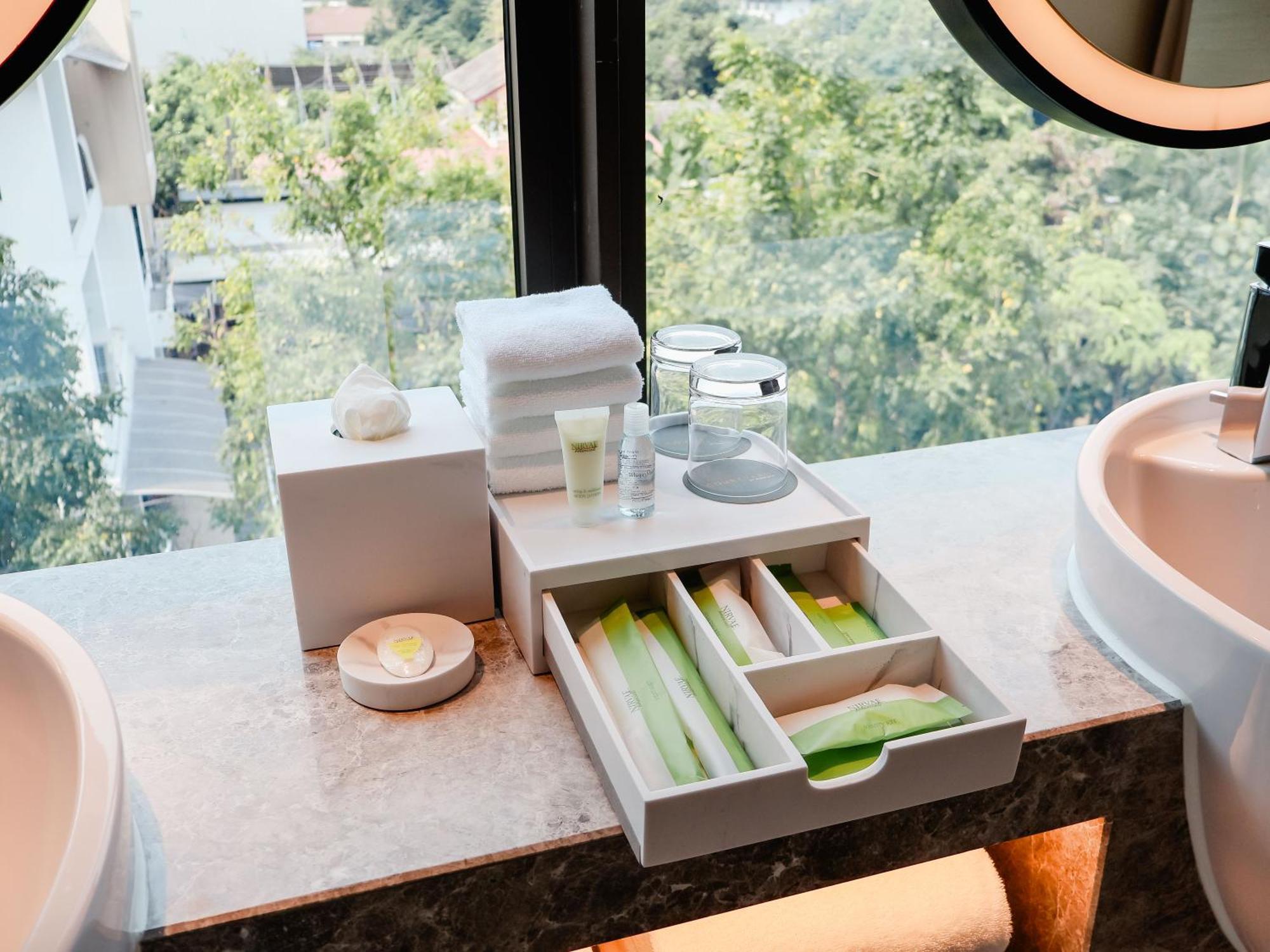 Courtyard By Marriott Bangkok Suvarnabhumi Airport Esterno foto