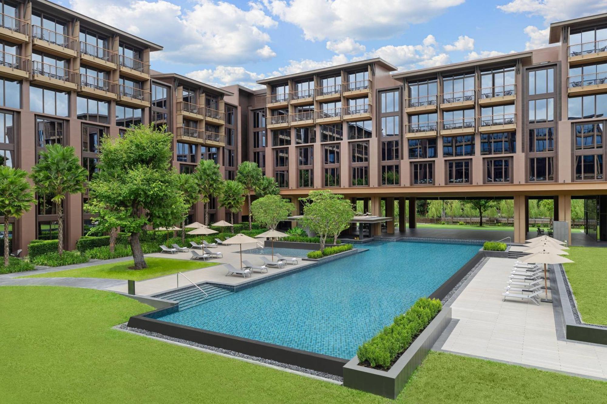 Courtyard By Marriott Bangkok Suvarnabhumi Airport Esterno foto