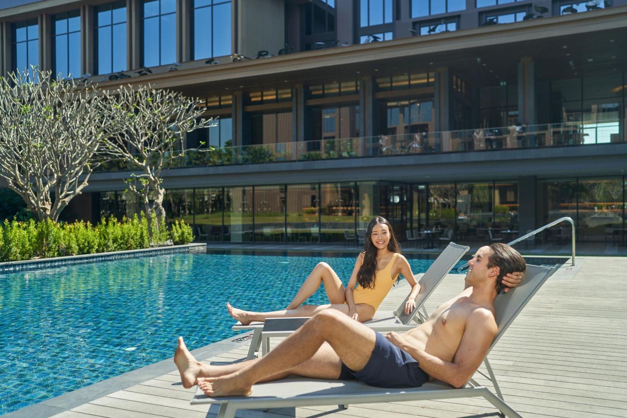 Courtyard By Marriott Bangkok Suvarnabhumi Airport Esterno foto