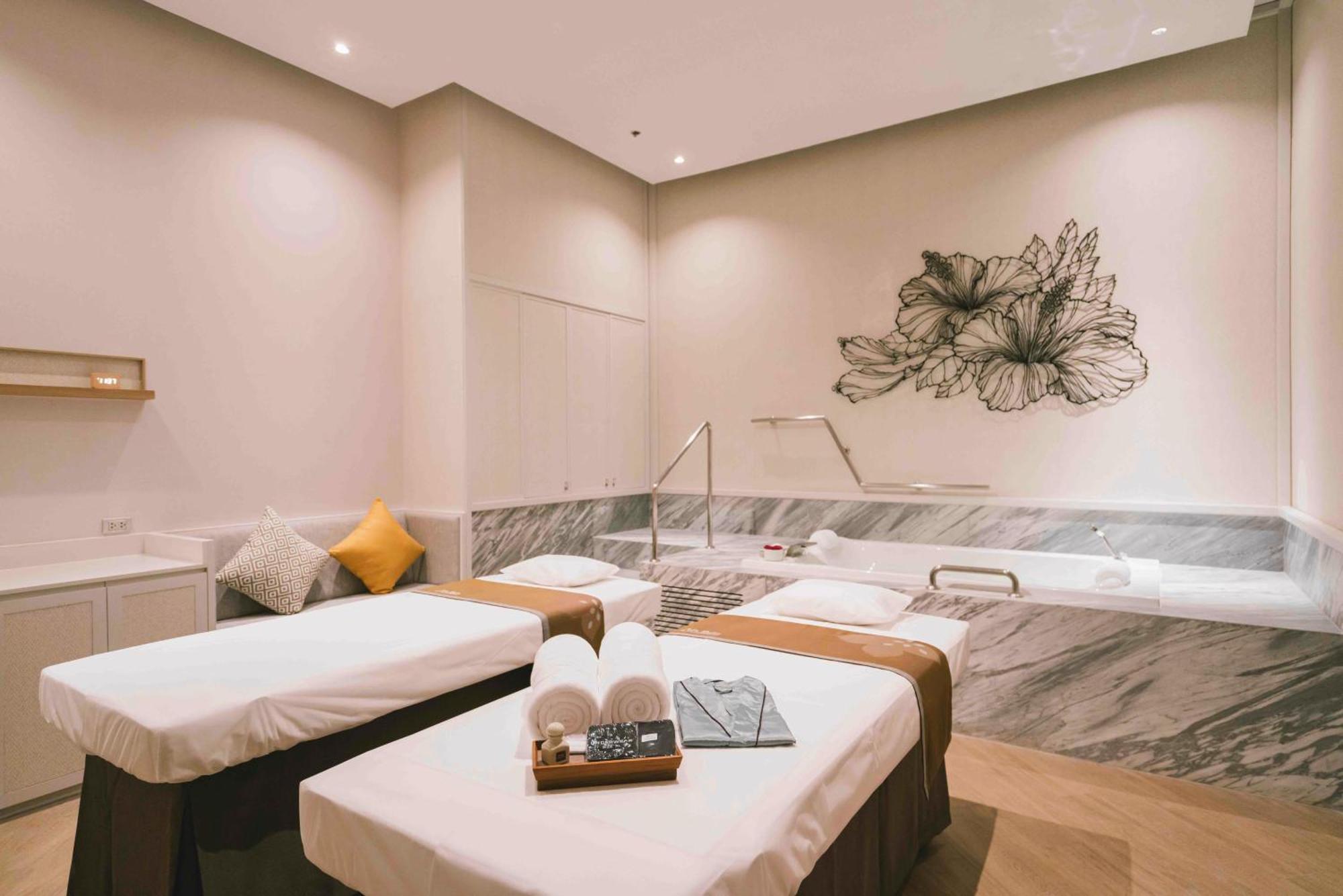 Courtyard By Marriott Bangkok Suvarnabhumi Airport Esterno foto