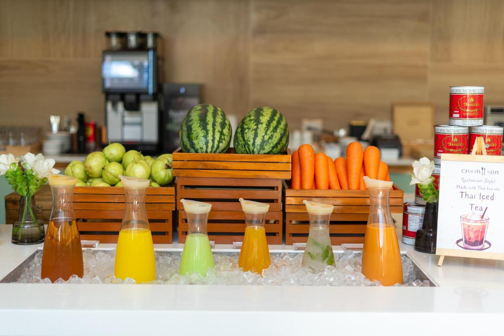 Courtyard By Marriott Bangkok Suvarnabhumi Airport Esterno foto